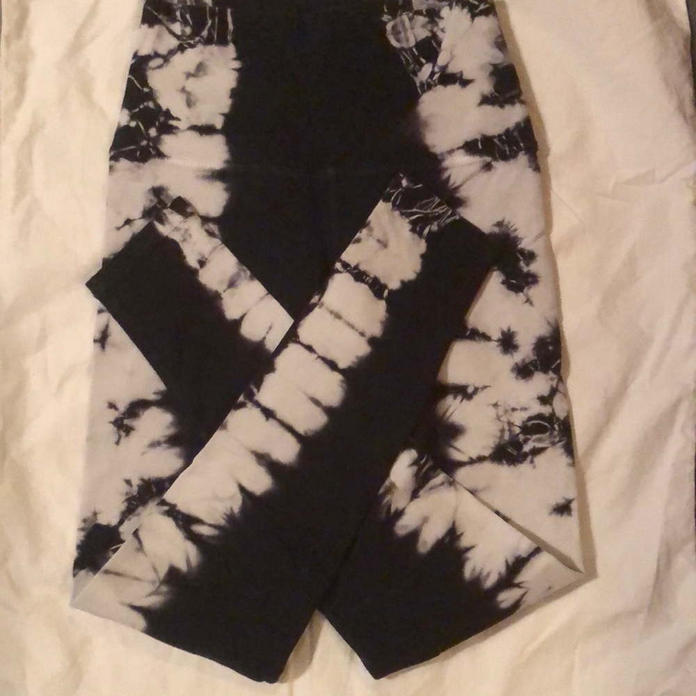 Electric & Rose Leggings - Picture 1 of 3